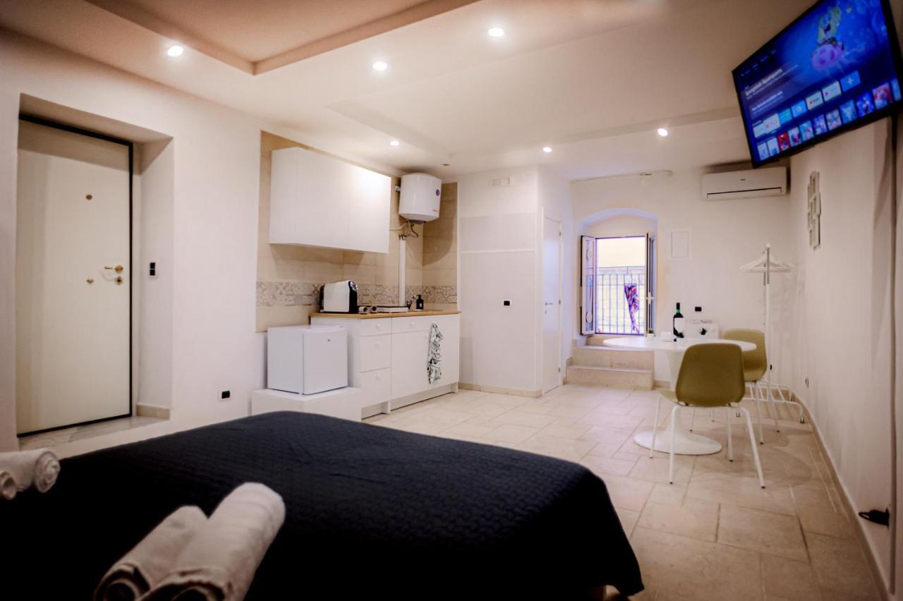 Logico 56 Apartment Bari Exterior photo